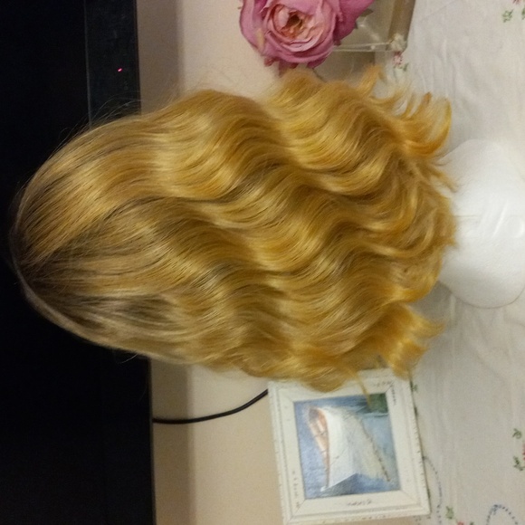 Blonde Ombre Wig - Picture 3 of 12
